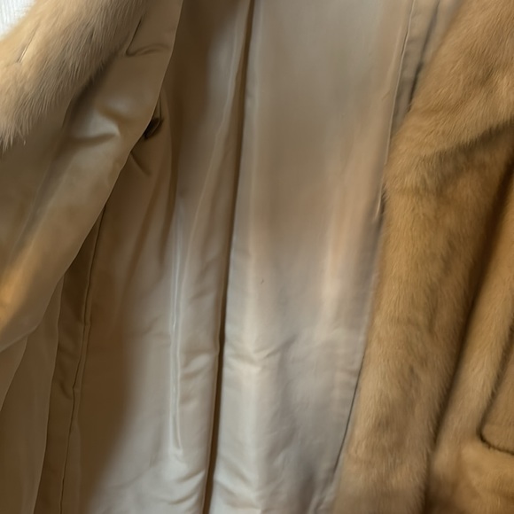 Vintage Mink Coat 1970’s - Picture 4 of 6